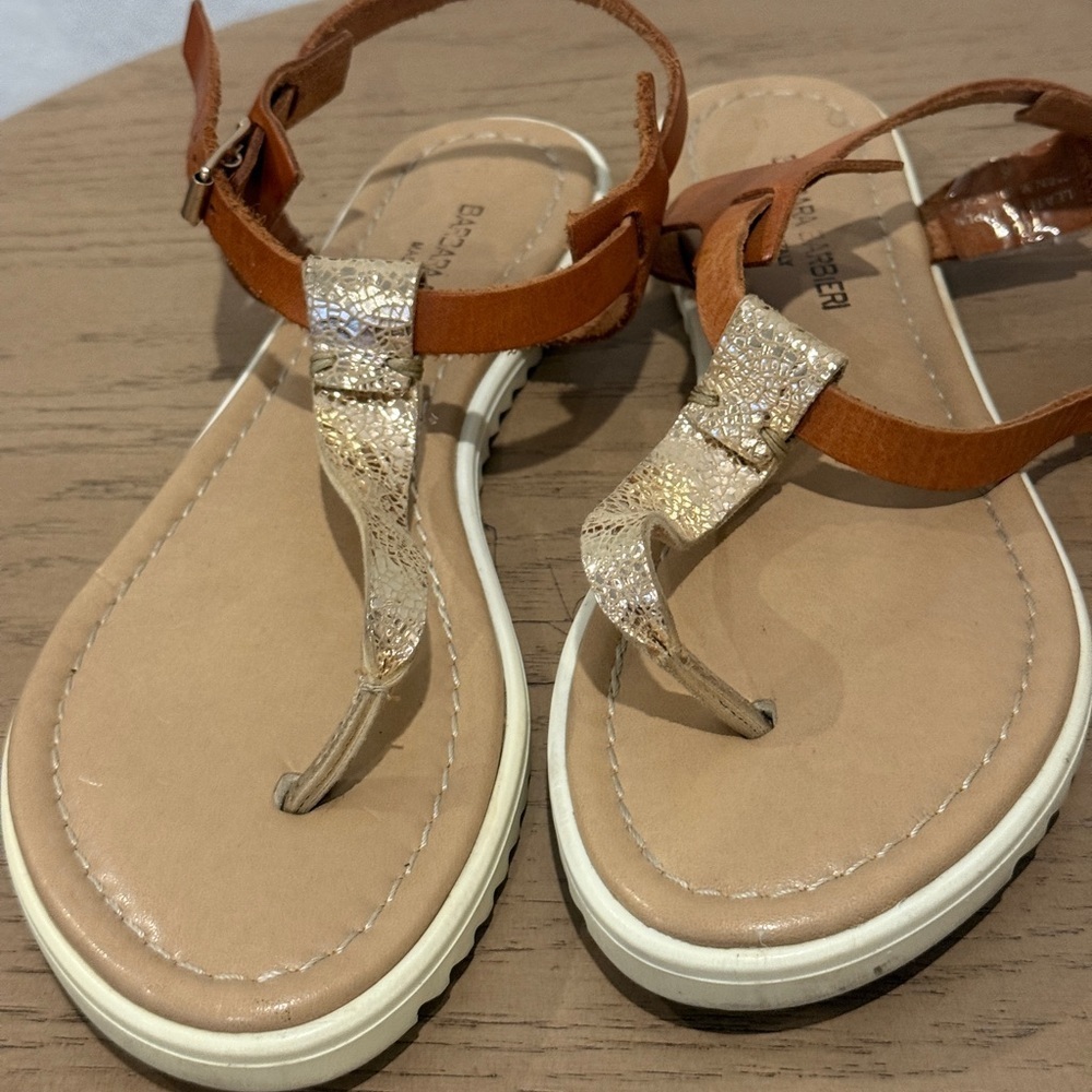 Chic‎ Gold and Tan Women's Sandals